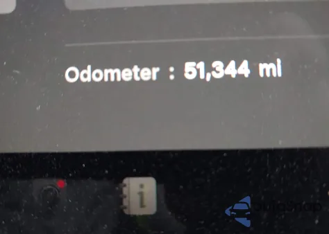 2022 Tesla Model Y Long Range Dual Motor All-Wheel Drive z USA, uszkodzony, nr VIN 7SAYGAEE9NF507600